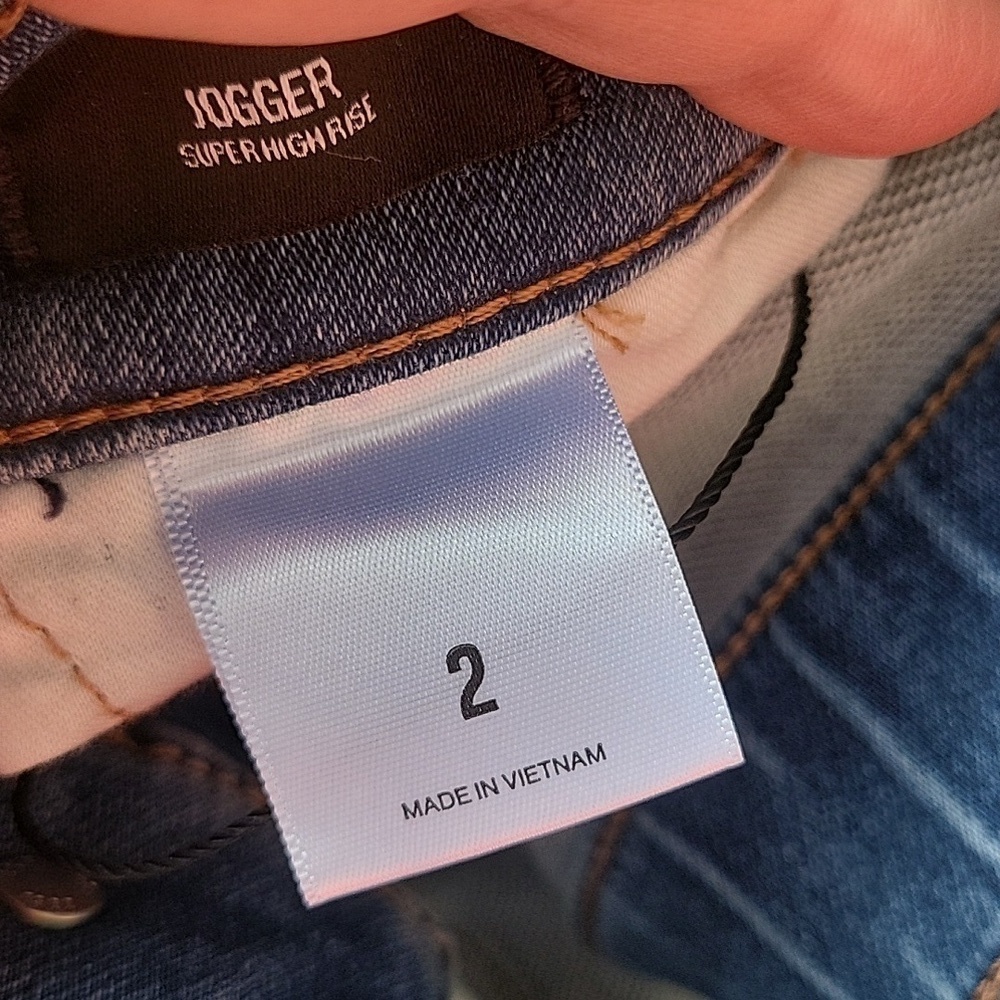 NEW! EXPRESS Super High Rise Stretch Denim Jogger Jeans 2. - Picture 8 of 8